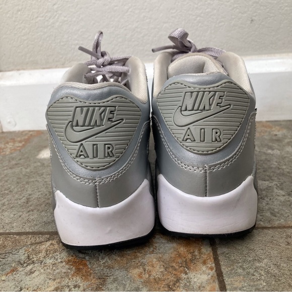 Nike Air Max 90 SE Silver - Picture 2 of 7